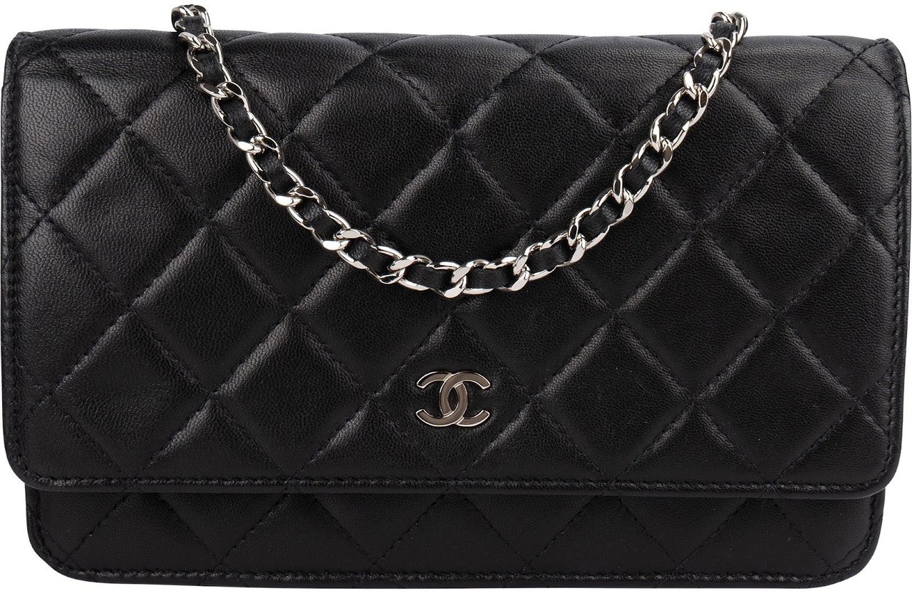 Chanel Quilted Lambskin Wallet on Chain Crossbody Bag Zwart