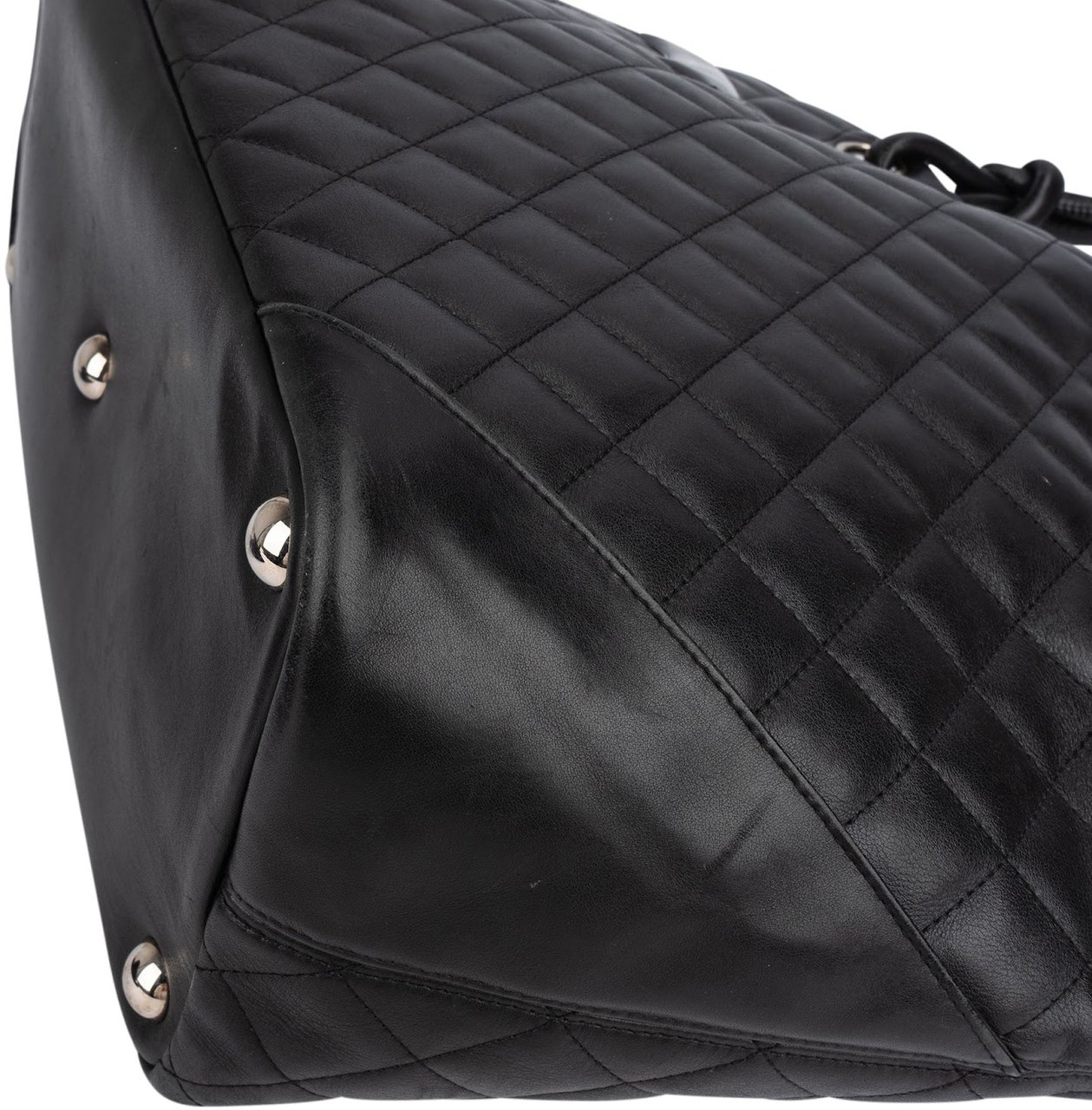 Chanel Quilted Lambskin Cambon Ligne Jumbo Tote Shoulder Bag Zwart