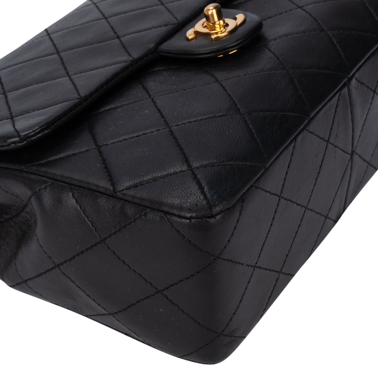 Chanel Chanel Quilted Lambskin 24K Gold Single Flap Crossbody Bag Divers