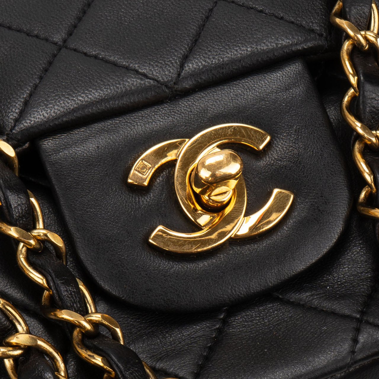Chanel Chanel Quilted Lambskin 24K Gold Medium Double Flap Crossbody Bag Divers