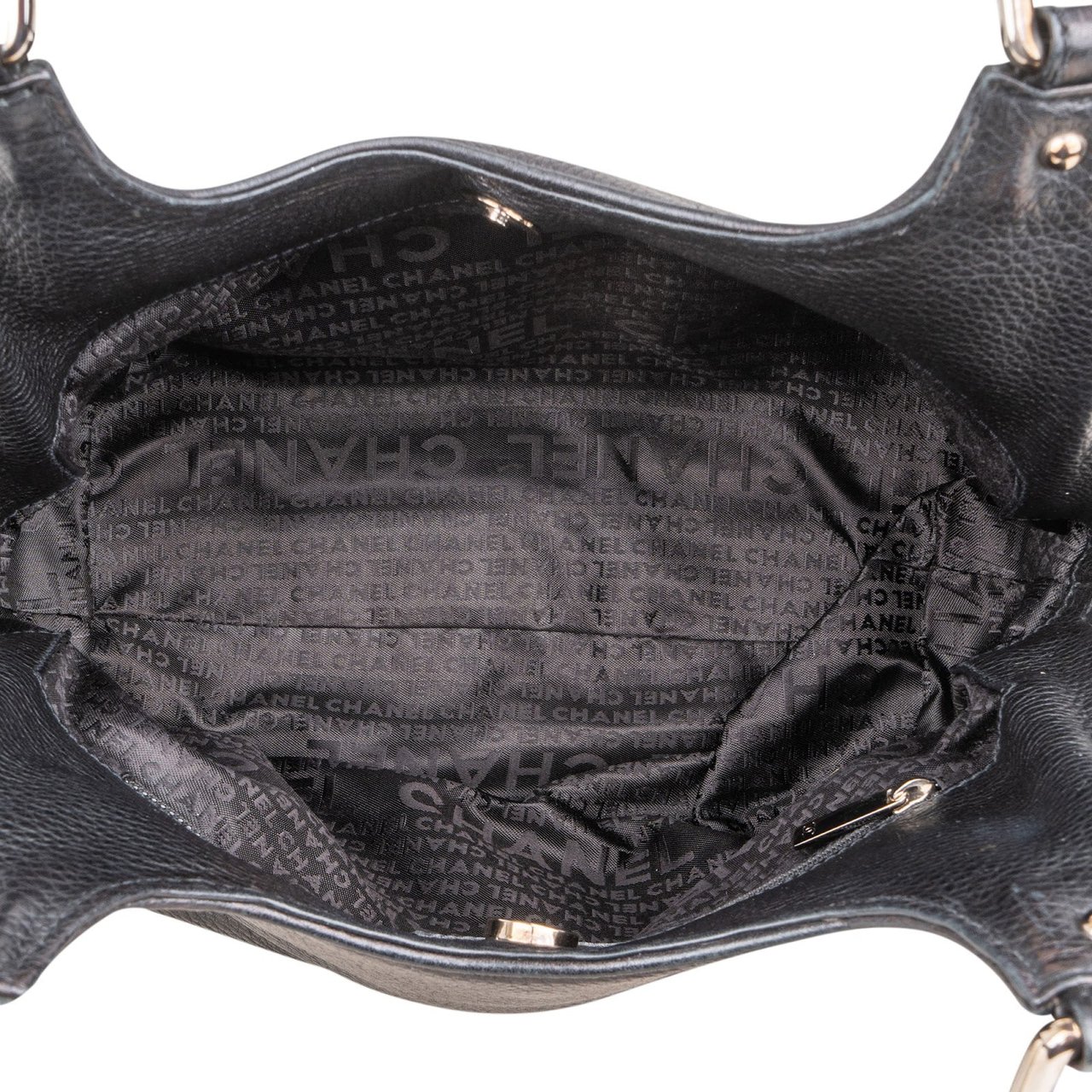 Chanel Grained Calfskin Tassel Hobo Shoulder Bag Zwart