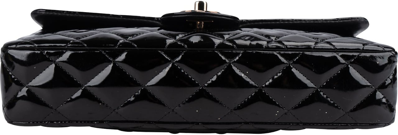 Chanel Chanel Quilted Patent Leather East West Single Flap Shoulder Bag Zwart