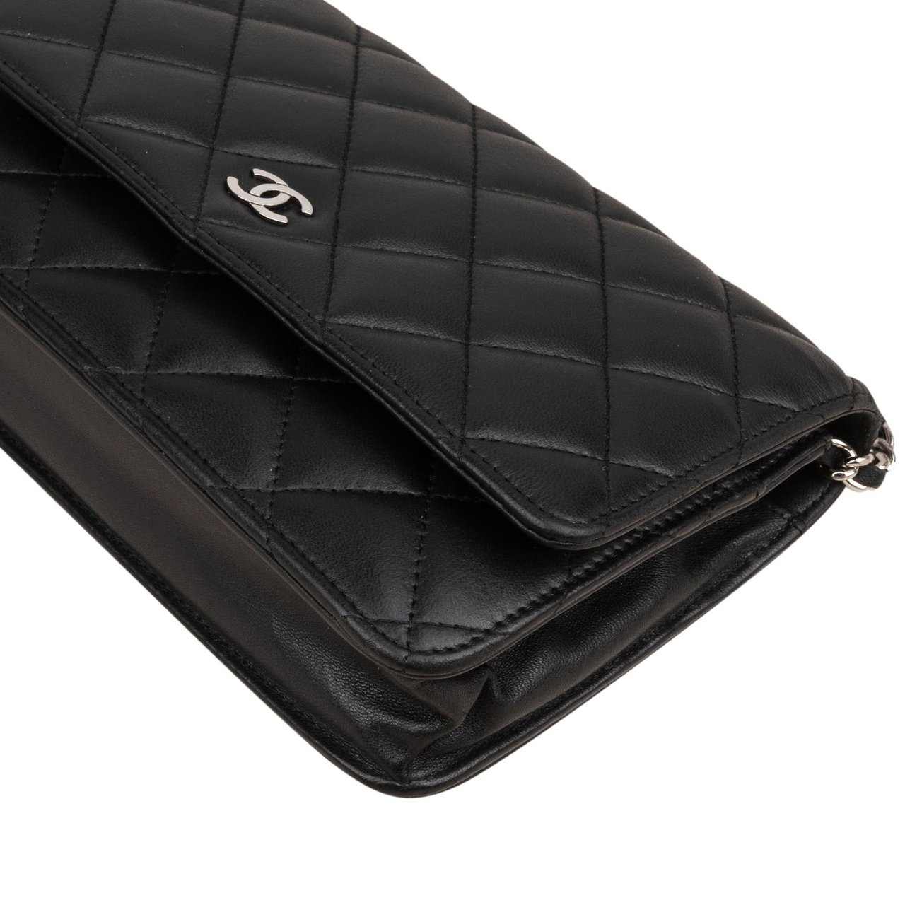 Chanel Quilted Lambskin Wallet on Chain Crossbody Bag Zwart