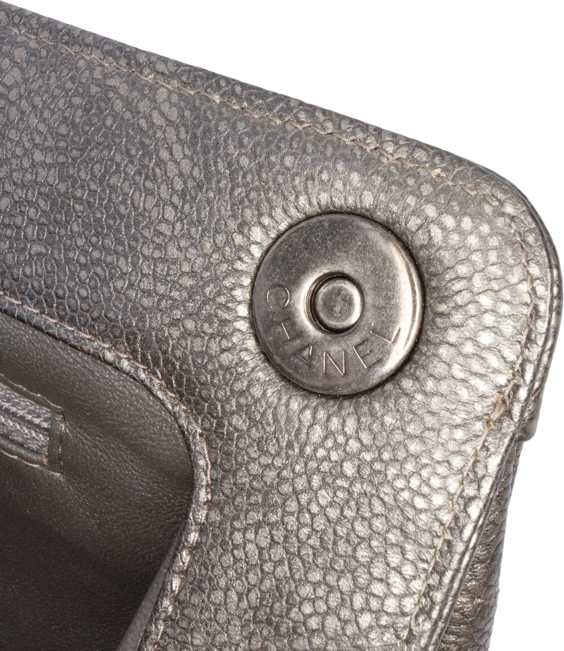 Chanel CC Quilted Metallic Caviar Clutch Zilver
