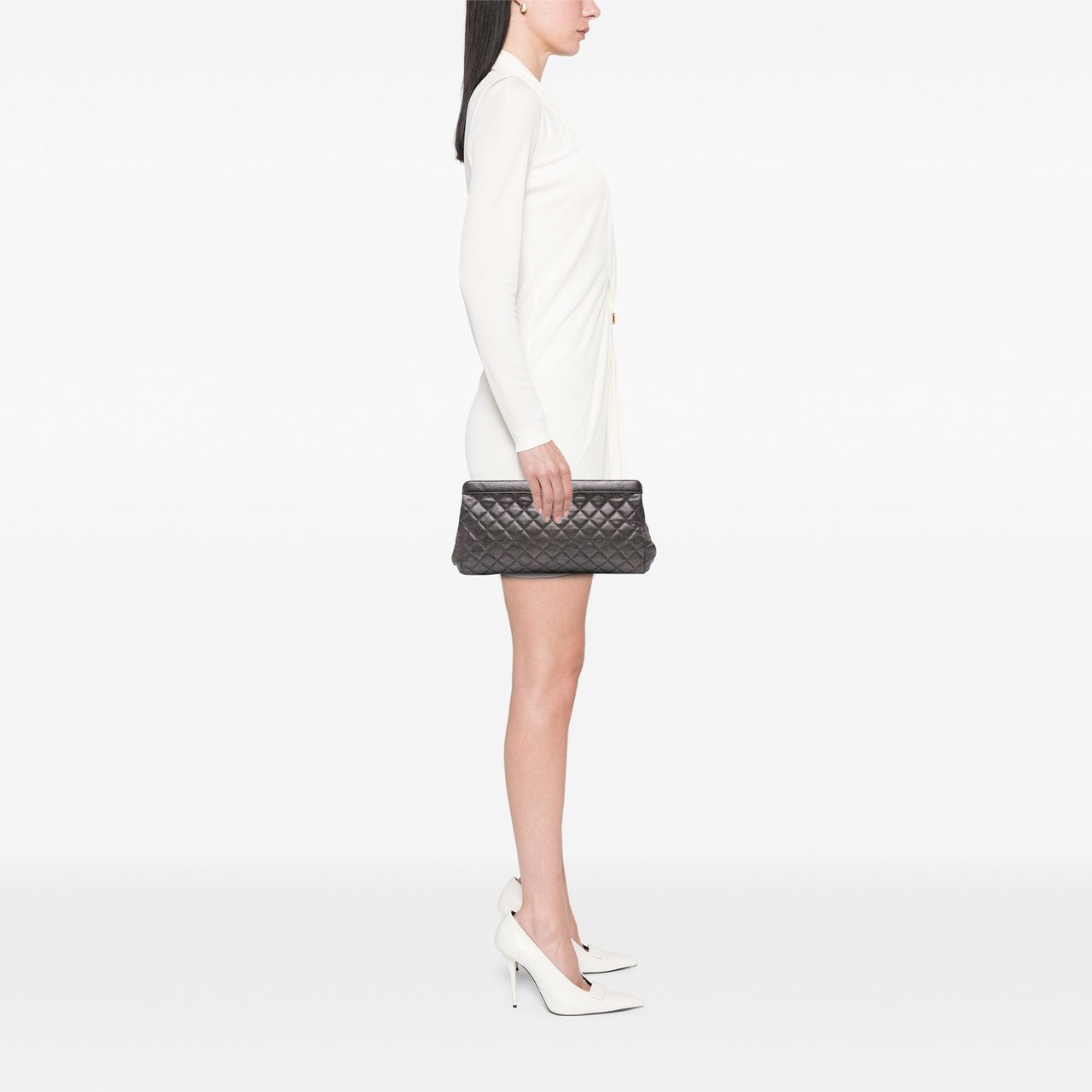 Chanel CC Quilted Metallic Caviar Clutch Zilver