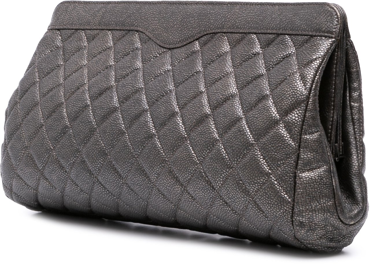 Chanel CC Quilted Metallic Caviar Clutch Zilver