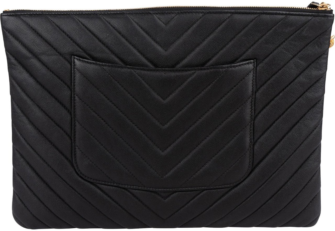Chanel Chanel Caviar Leather Chevron Charms Clutch Zwart