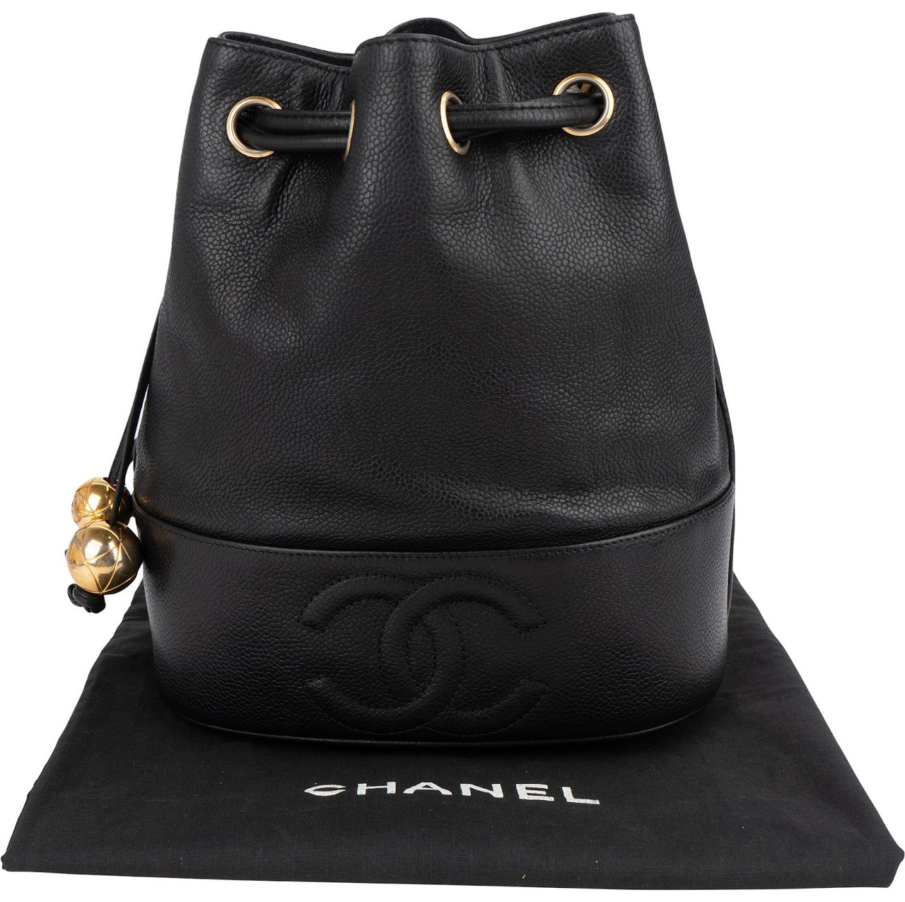 Chanel Caviar Leather CC Drawstring Bucket Crossbody Bag Zwart