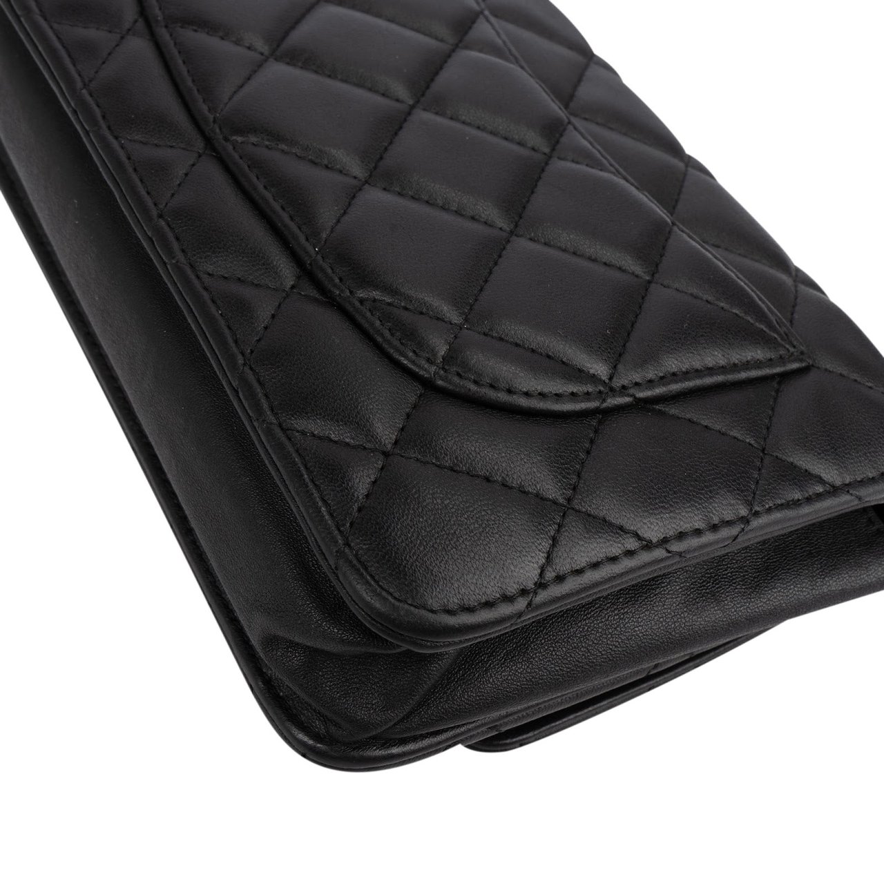 Chanel Quilted Lambskin Wallet on Chain Crossbody Bag Zwart