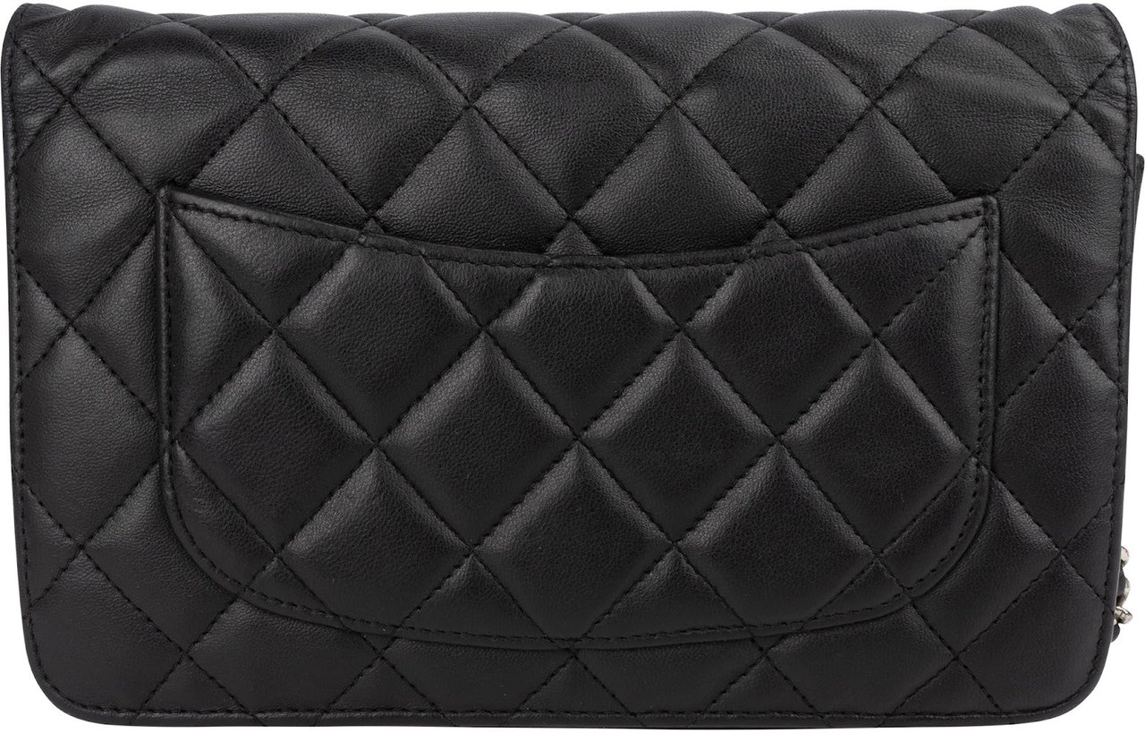 Chanel Quilted Lambskin Wallet on Chain Crossbody Bag Zwart