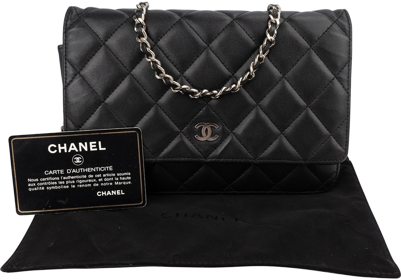 Chanel Quilted Lambskin Wallet on Chain Crossbody Bag Zwart