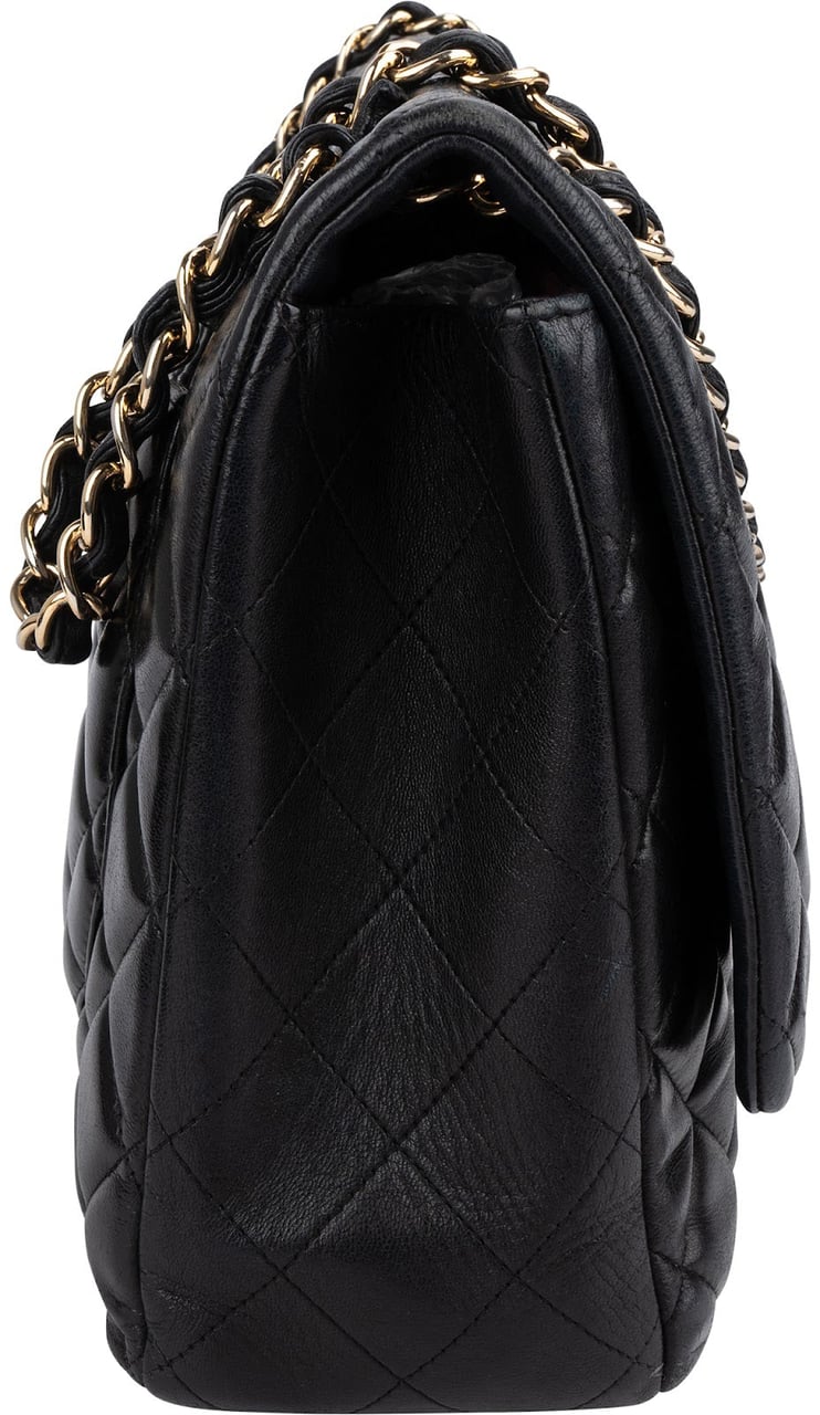 Chanel Quilted Lambskin Maxi Single Flap Crossbody Bag Zwart