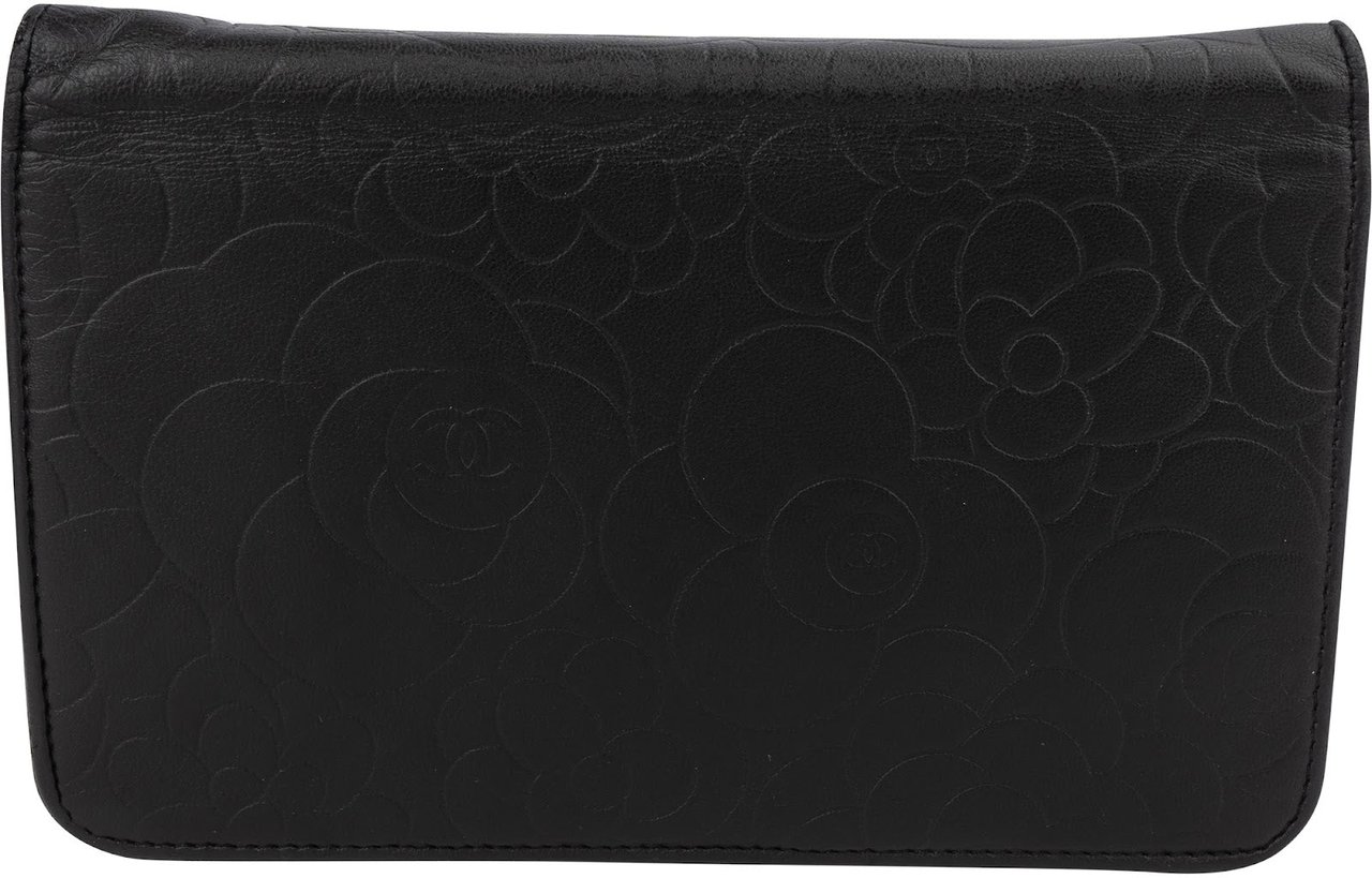 Chanel Camellia Embossed Wallet on Chain Crossbody Bag Zwart
