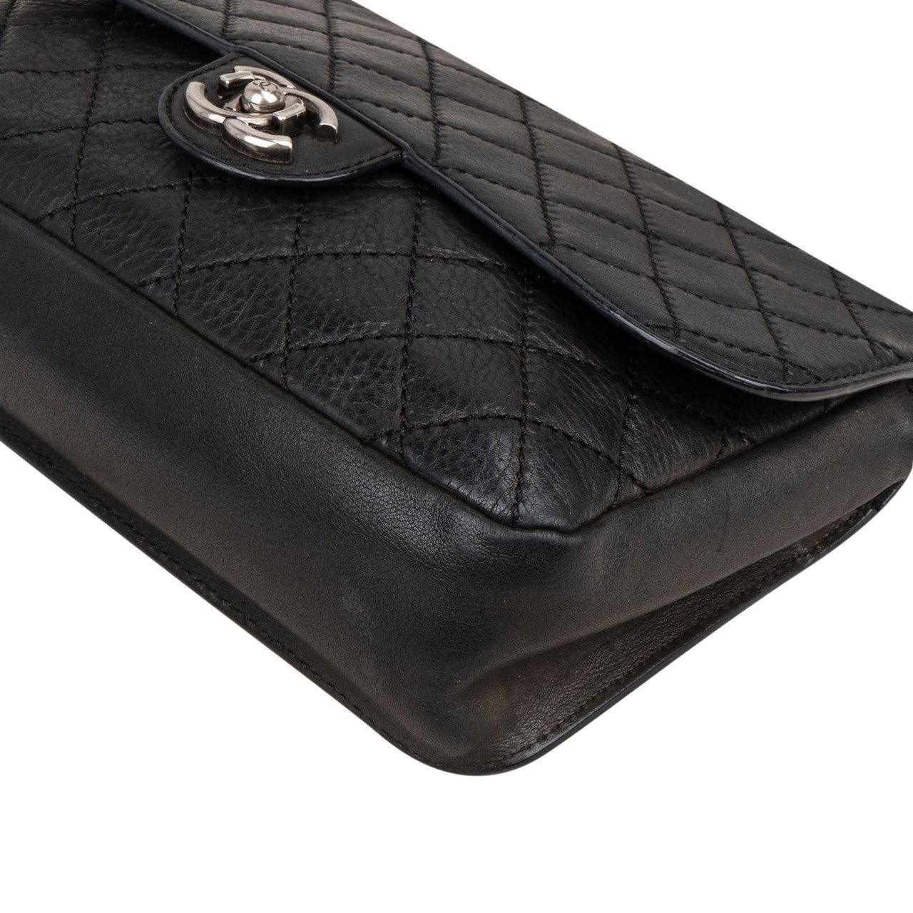 Chanel Chanel Quilted Calfskin Coco Sporran Single Flap Crossbody Bag Zwart