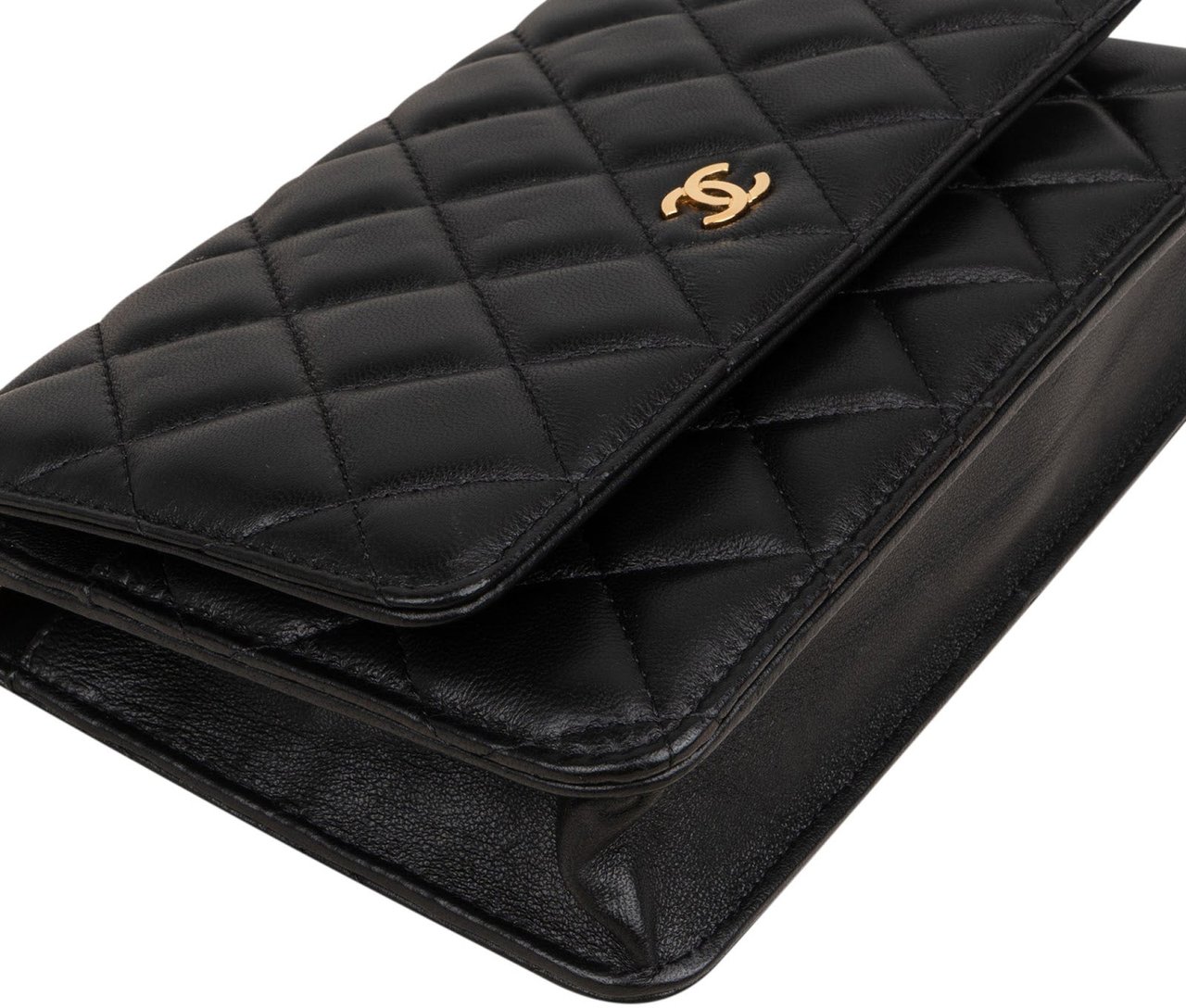 Chanel Quilted Lambskin Wallet on Chain Crossbody Bag Zwart