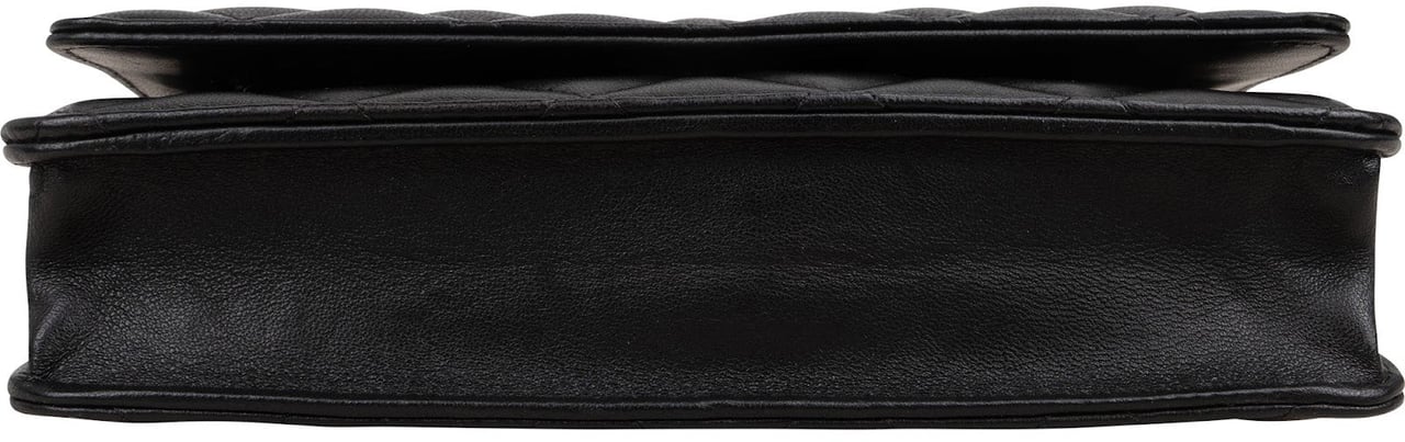 Chanel Quilted Lambskin Wallet on Chain Crossbody Bag Zwart