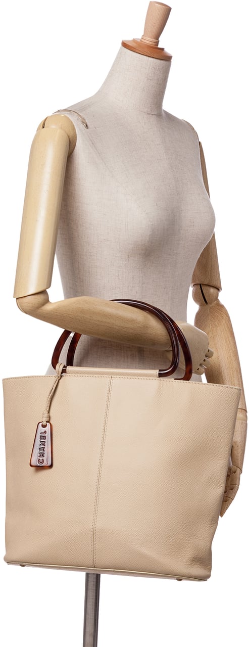 Chanel Grained Calfskin Tortoise Top Handle Tote Bruin