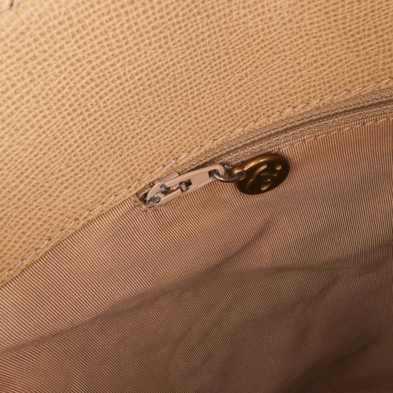 Chanel Grained Calfskin Tortoise Top Handle Tote Bruin