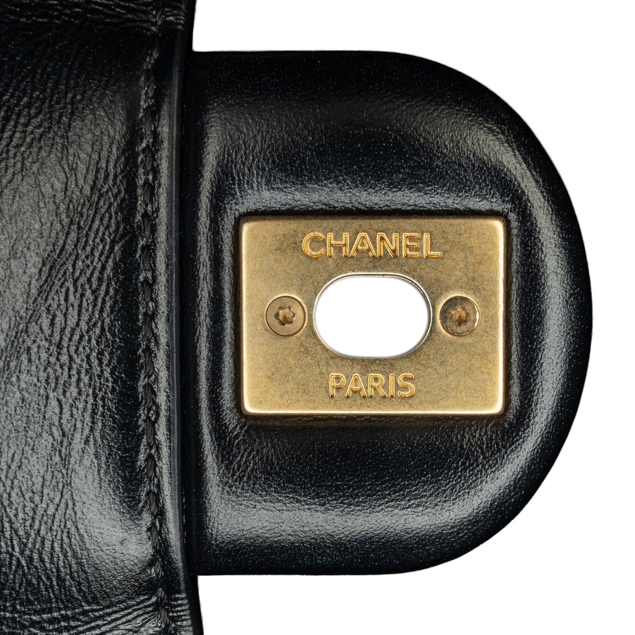 Chanel CC Quilted Calfskin Round Moon Messenger Flap Zwart