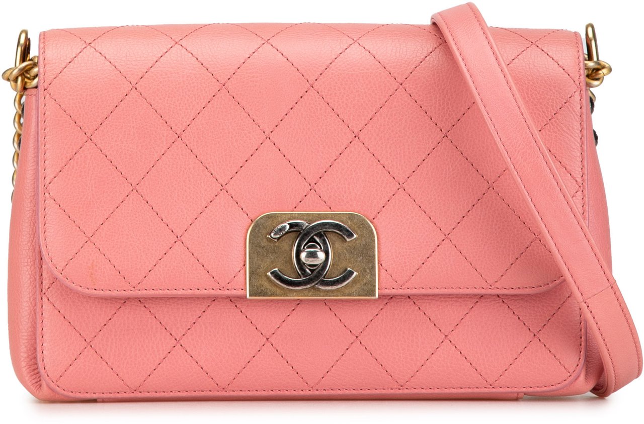 Chanel Quilted Calfskin Straight Lined Flap Roze