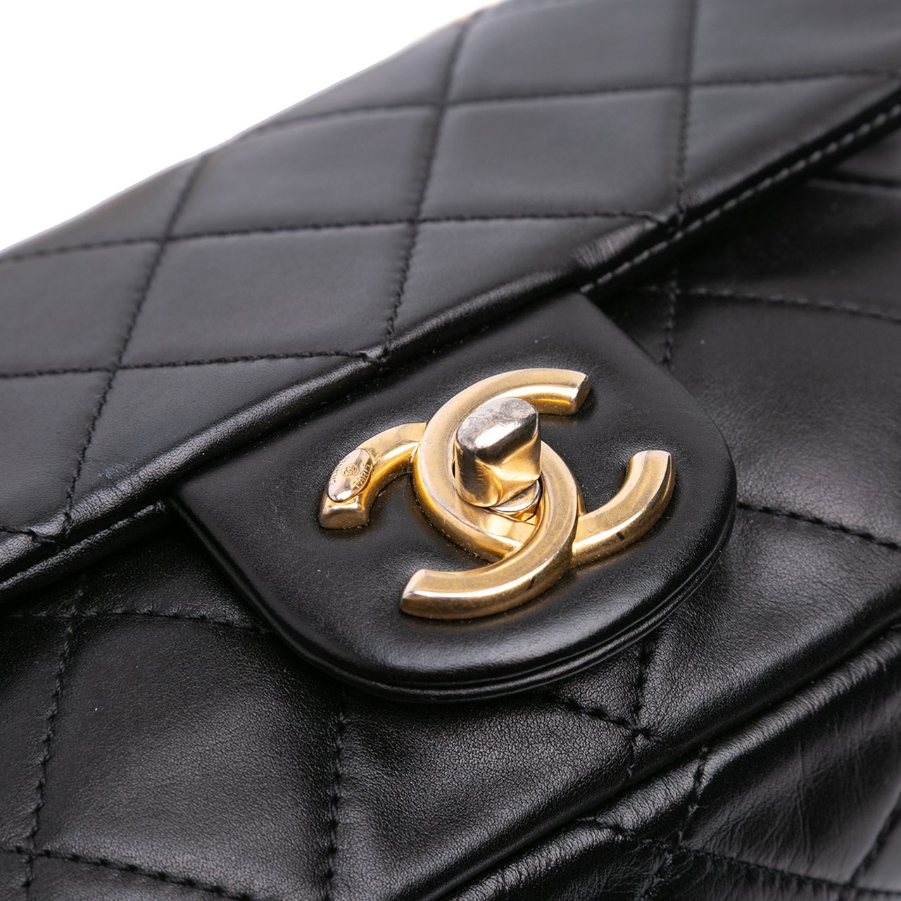 Chanel Mini Quilted Calfskin Crystal Pearls Chain Flap Zwart
