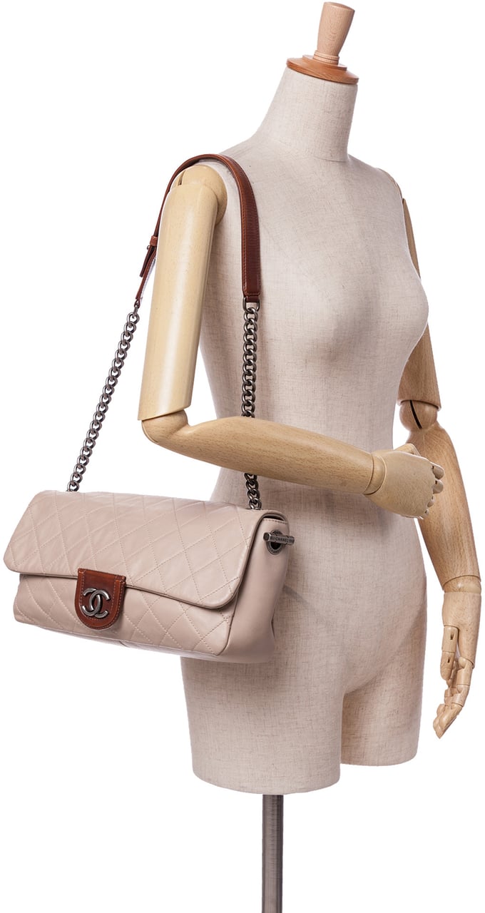 Chanel Large Quilted Lambskin Country Chic Flap Bruin