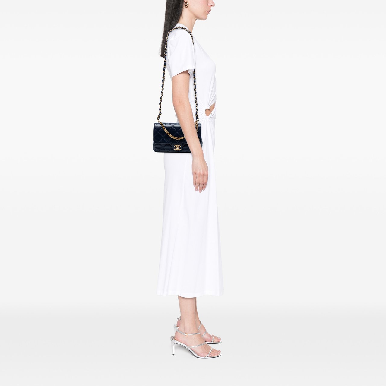 Chanel CC Quilted Lambskin Coin Chain Flap Blauw