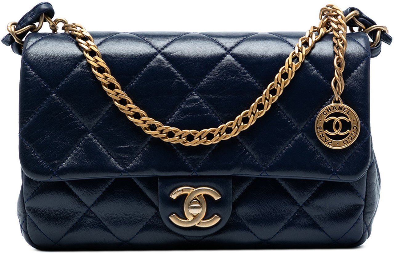 Chanel CC Quilted Lambskin Coin Chain Flap Blauw