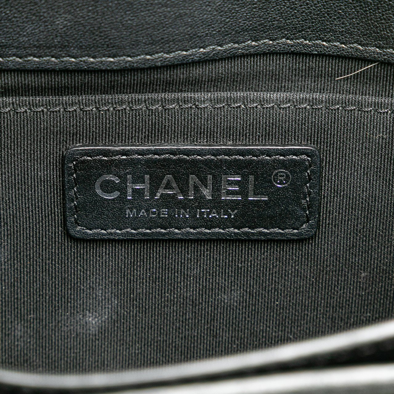 Chanel Small Quilted Goatskin CC Box Flap Zwart