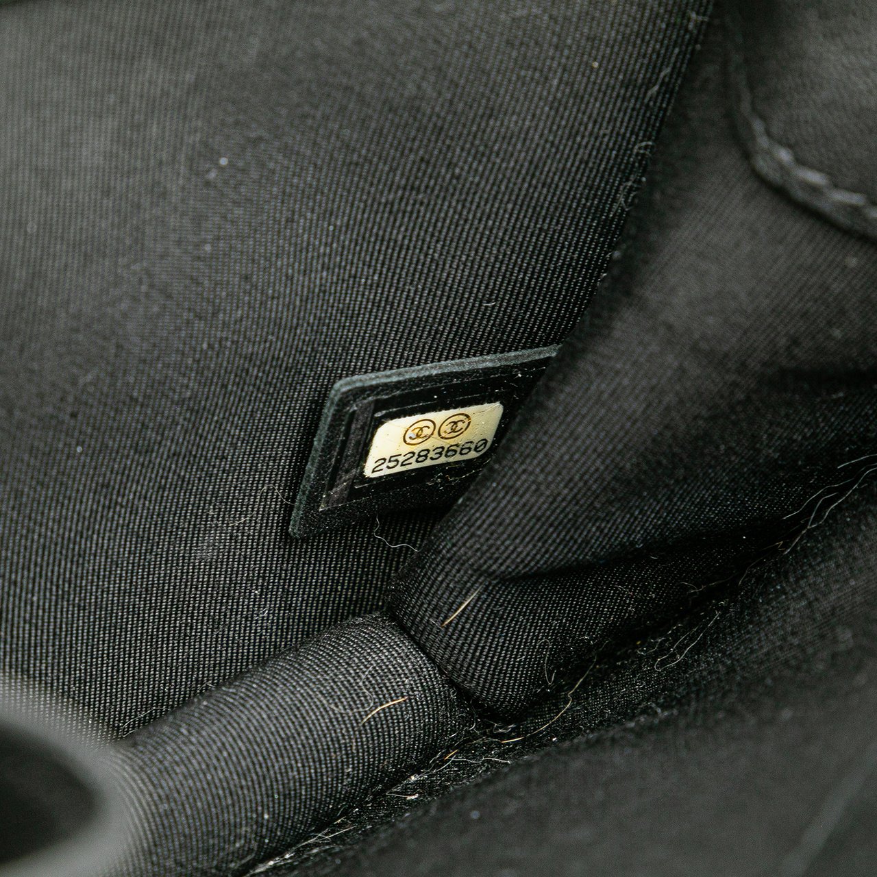 Chanel Small Quilted Goatskin CC Box Flap Zwart