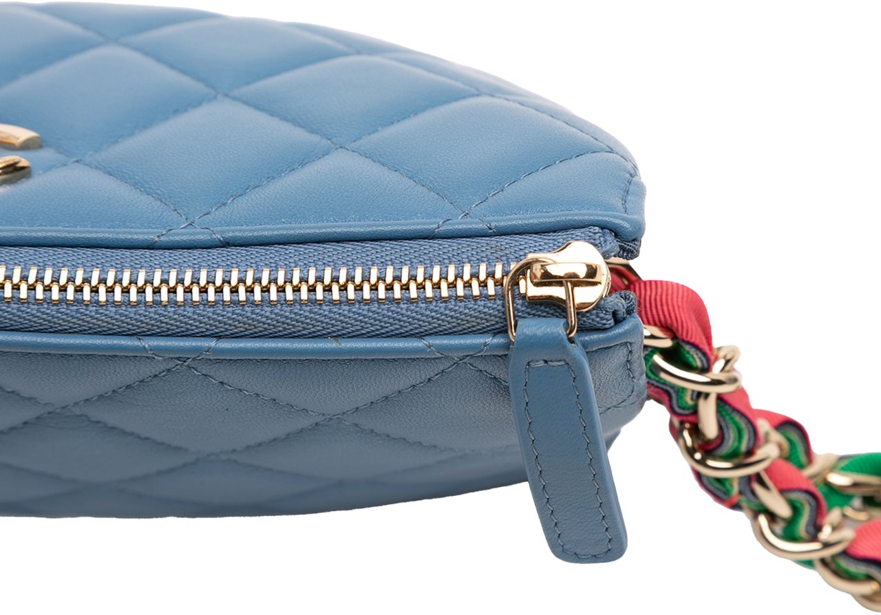 Chanel CC Quilted Lambskin Ribbon Clutch Blauw