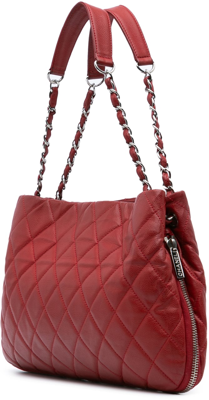 Chanel Quilted Caviar Expandable Zip Tote Rood