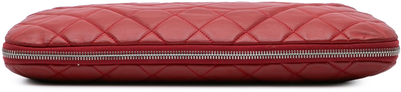 Chanel Quilted Caviar Expandable Zip Tote Rood