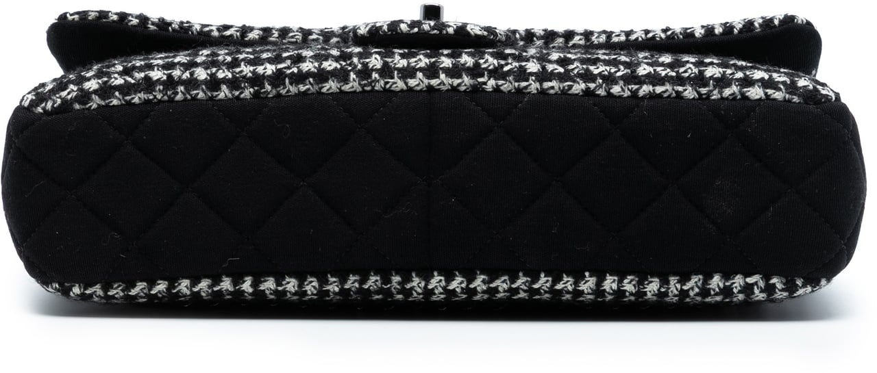 Chanel Jumbo CC Quilted Jersey and Tweed Chain Flap Zwart