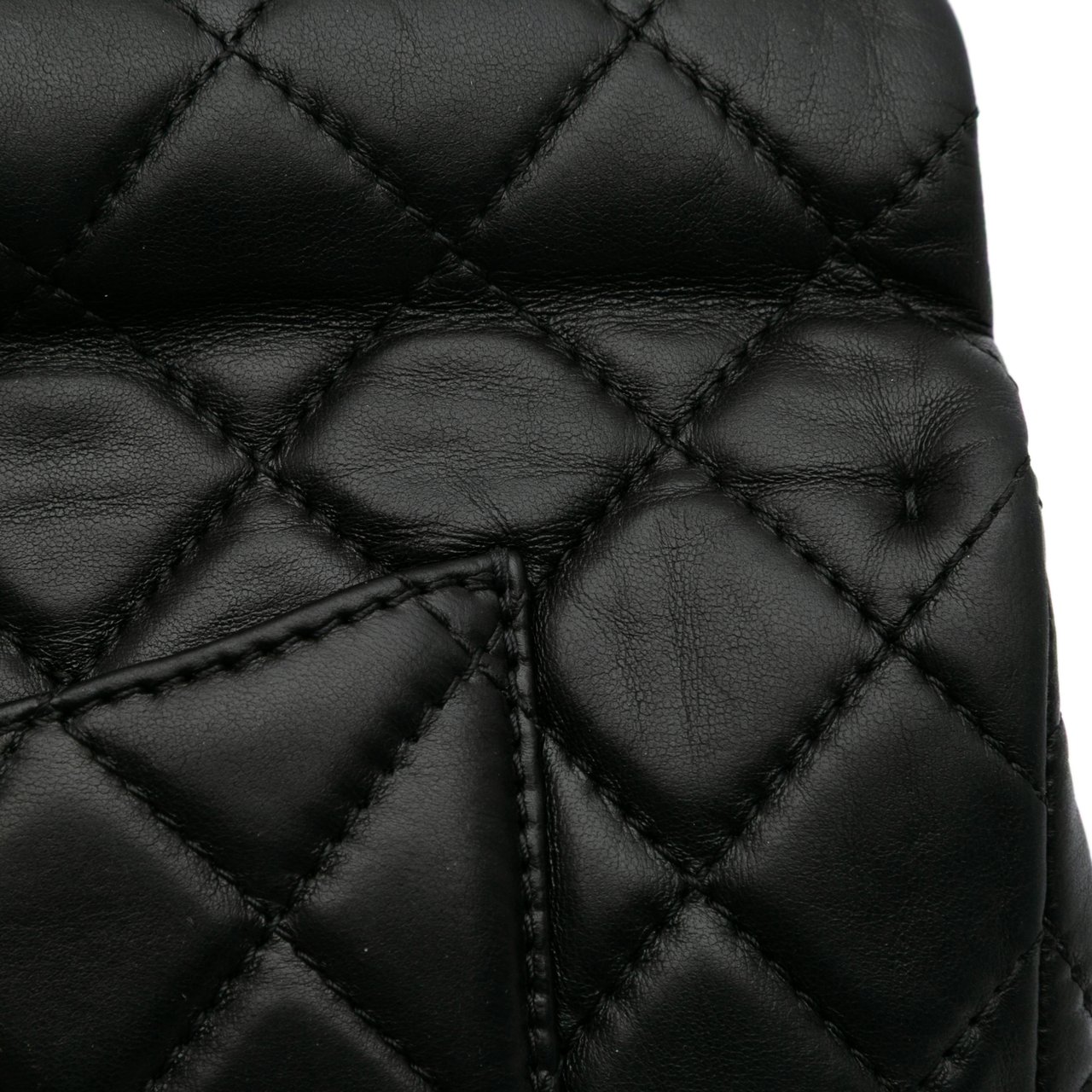 Chanel Reissue 2.55 Metallic Lambskin Roll Clutch Zwart