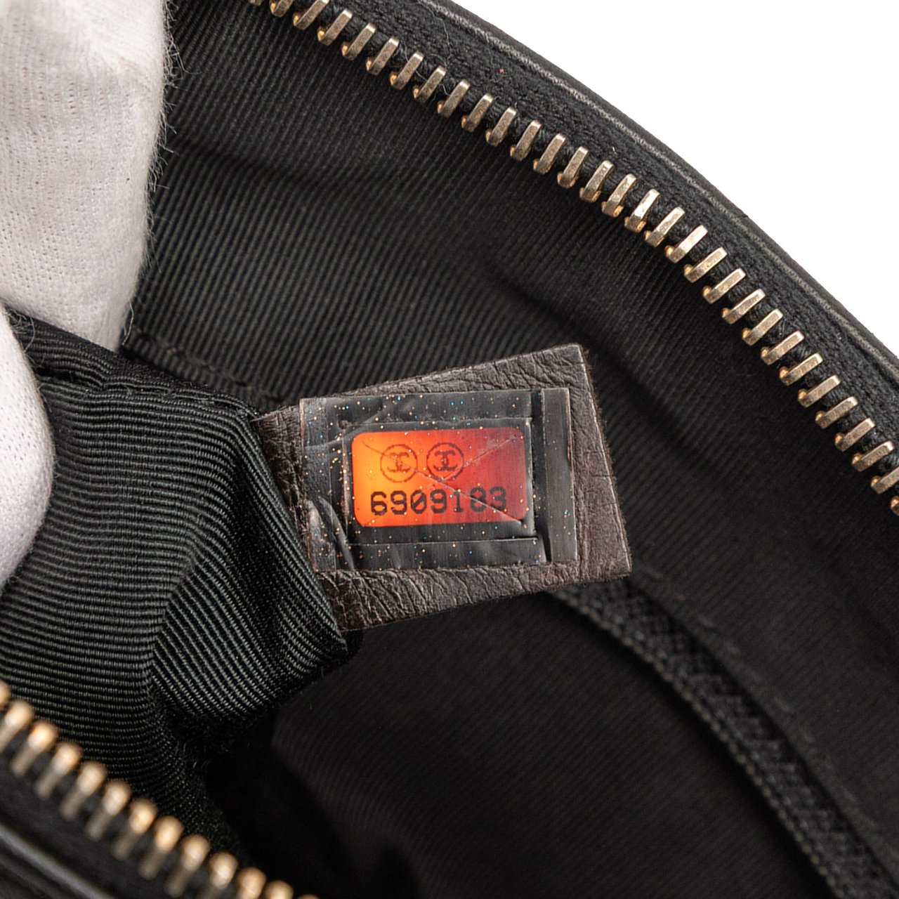 Chanel CC Chocolate Bar Lambskin Shoulder Bag Zwart