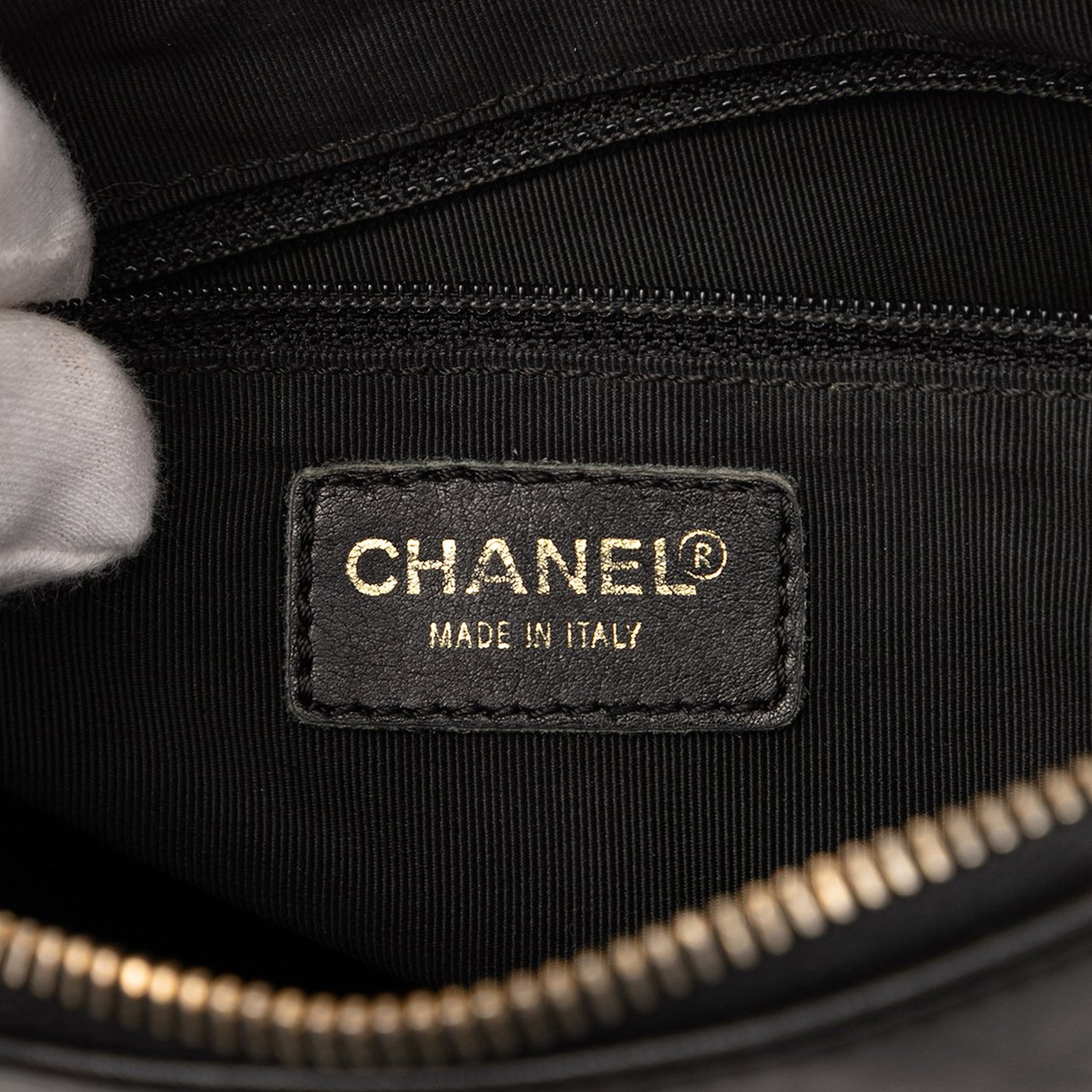 Chanel CC Chocolate Bar Lambskin Shoulder Bag Zwart