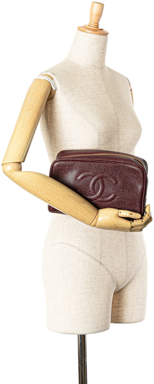 Chanel CC Caviar Pouch Rood