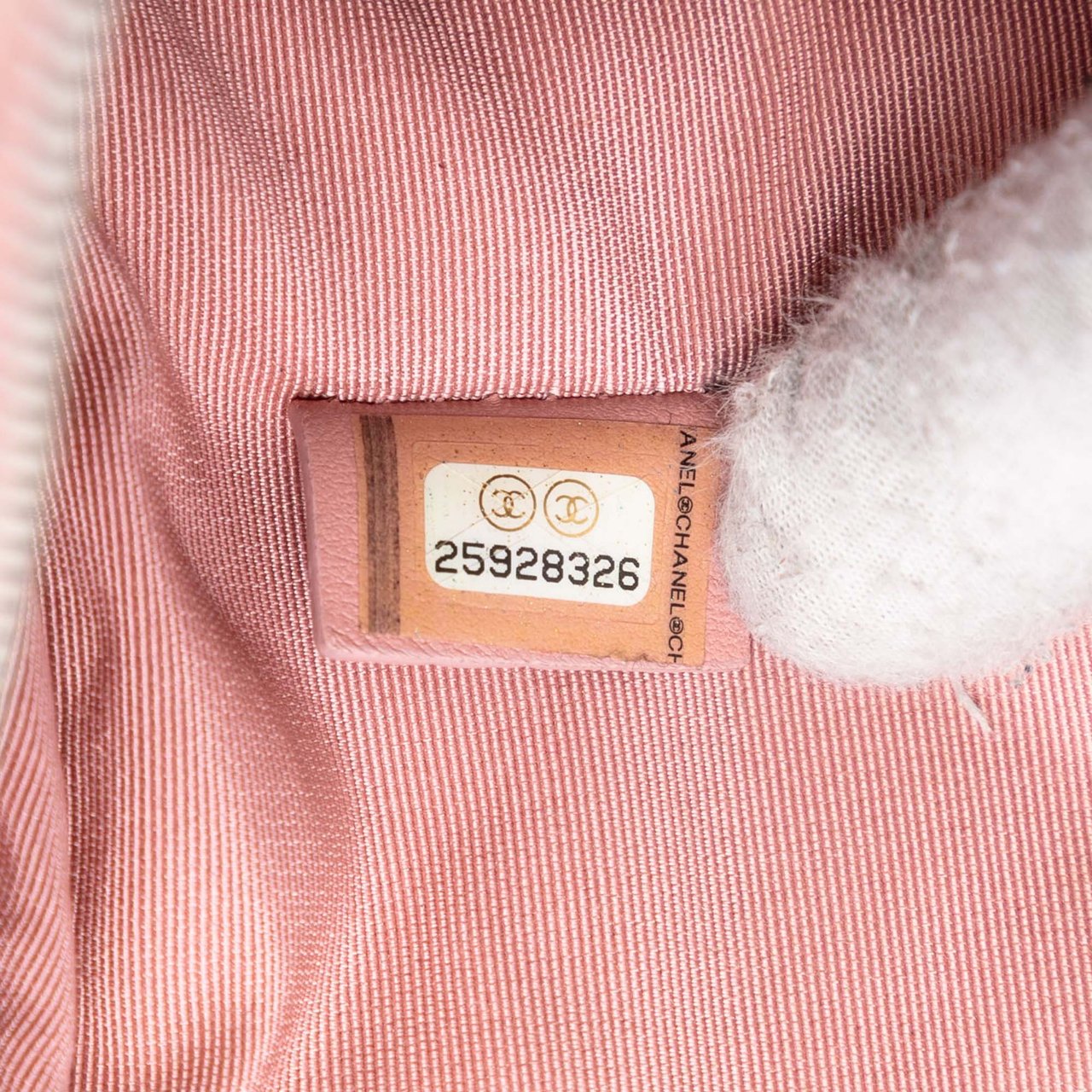 Chanel Medium CC Quilted Aged Calfskin Ombre O Case Clutch Roze