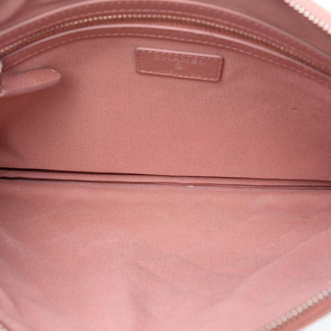 Chanel Medium CC Quilted Aged Calfskin Ombre O Case Clutch Roze