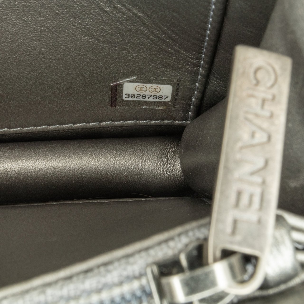 Chanel Small Metallic Goatskin Chic Pearls Flap Zilver