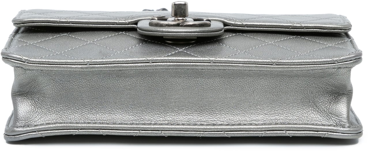 Chanel Small Metallic Goatskin Chic Pearls Flap Zilver