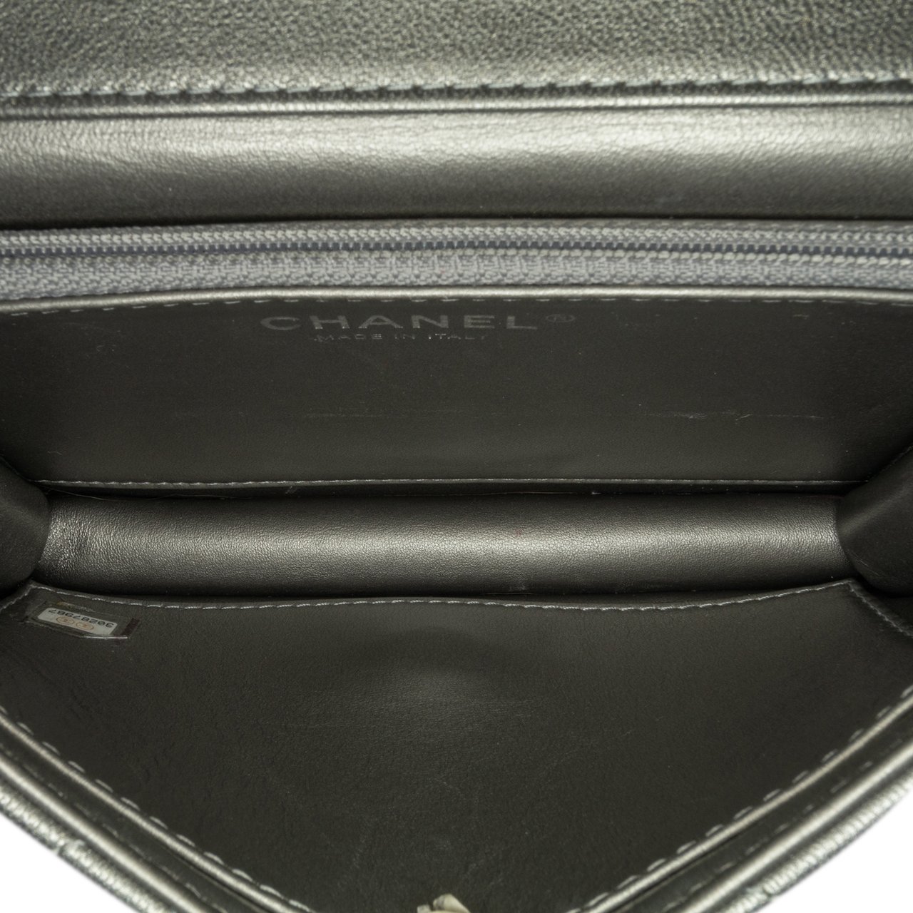 Chanel Small Metallic Goatskin Chic Pearls Flap Zilver