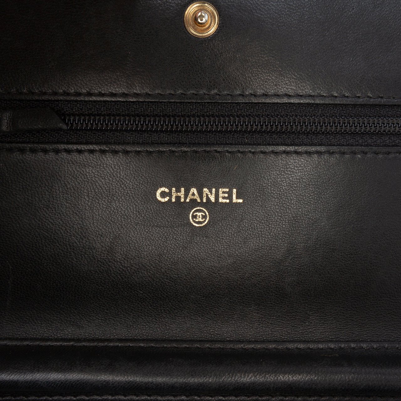 Chanel Quilted Lambskin Boy Wallet On Chain Zwart