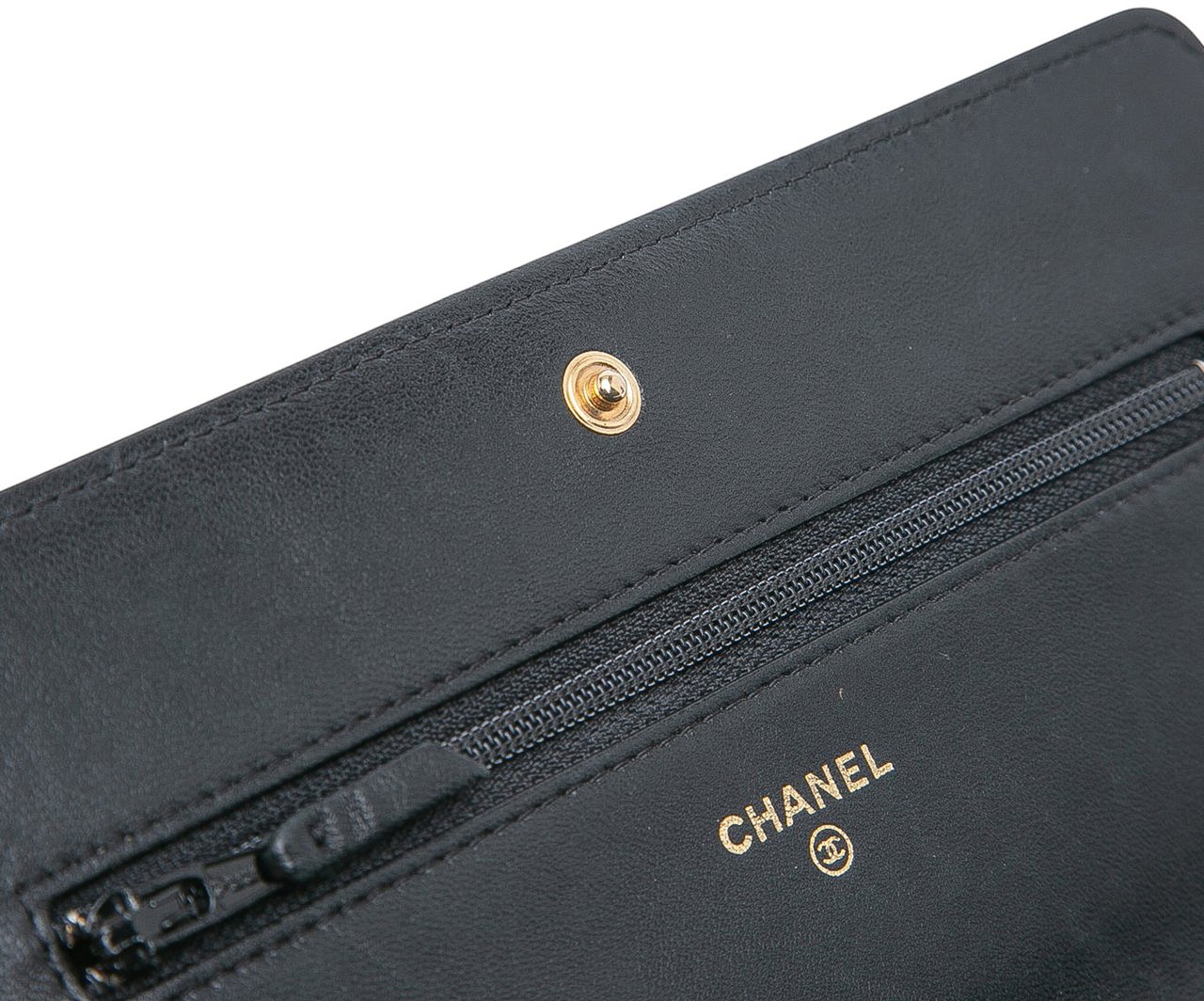 Chanel Quilted Lambskin Boy Wallet On Chain Zwart