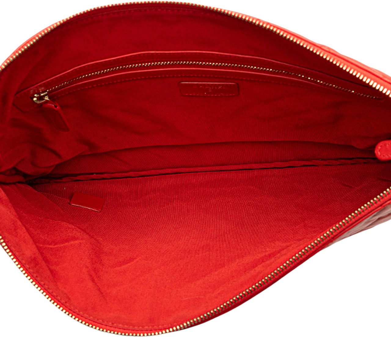 Chanel Large Quilted Lambskin O Case Clutch Rood