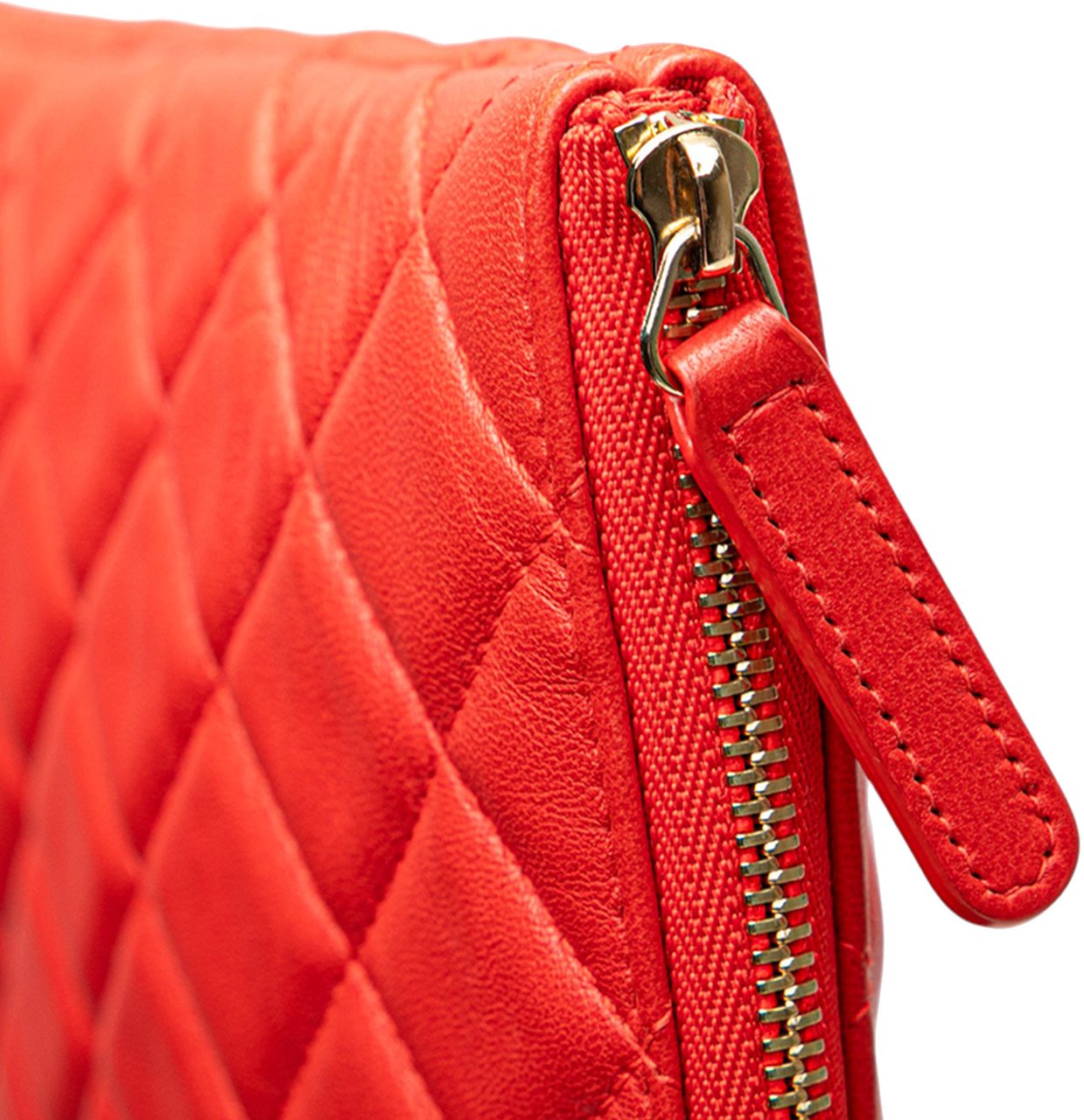 Chanel Large Quilted Lambskin O Case Clutch Rood