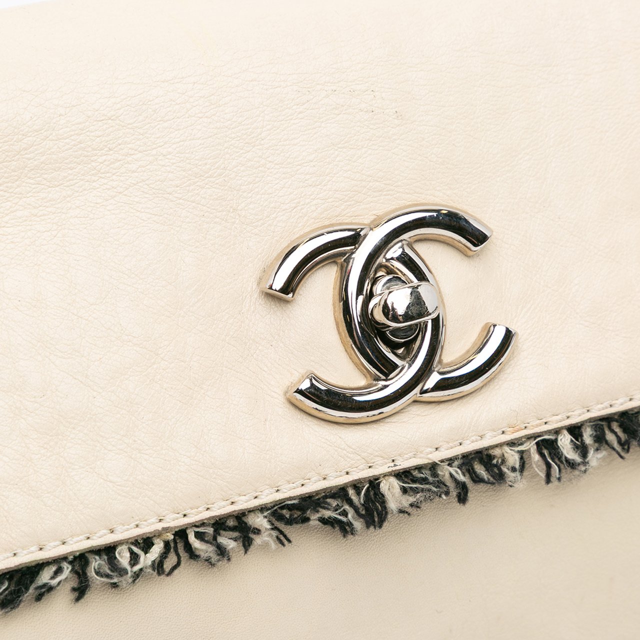 Chanel Lambskin Tweedy Flap Bruin