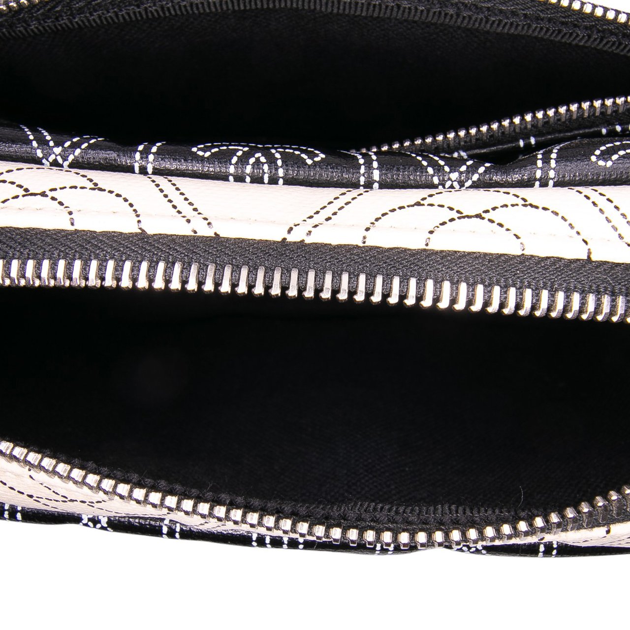 Chanel Coated Canvas Camellia Logo Camera Bag Zwart