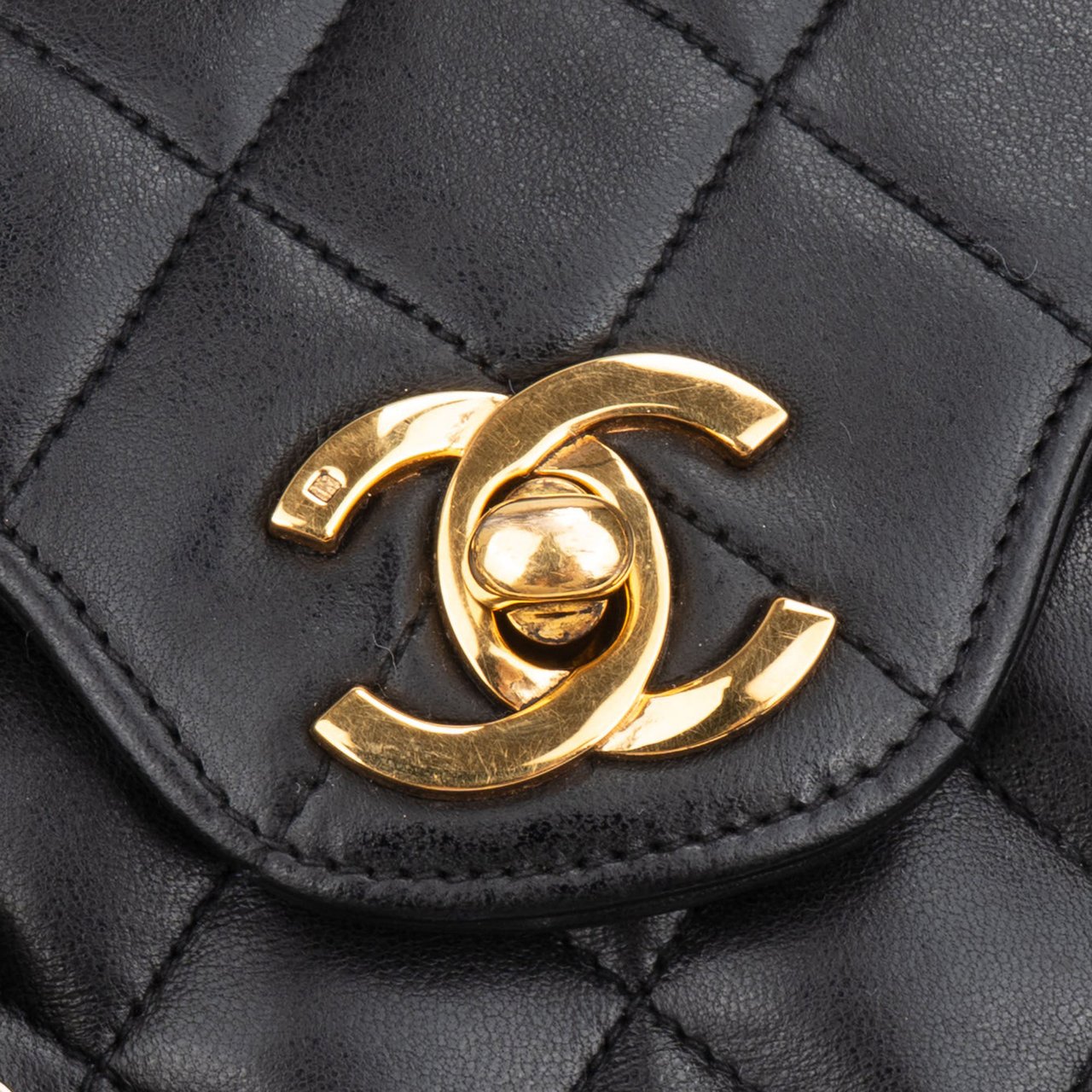 Chanel Chanel Quilted Lambskin 24K Gold Medium Double Flap Crossbody Bag Divers